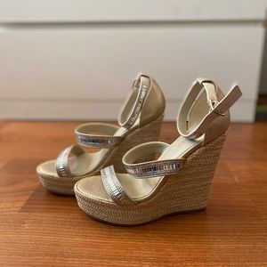 Never worn gorgeous platform sandals